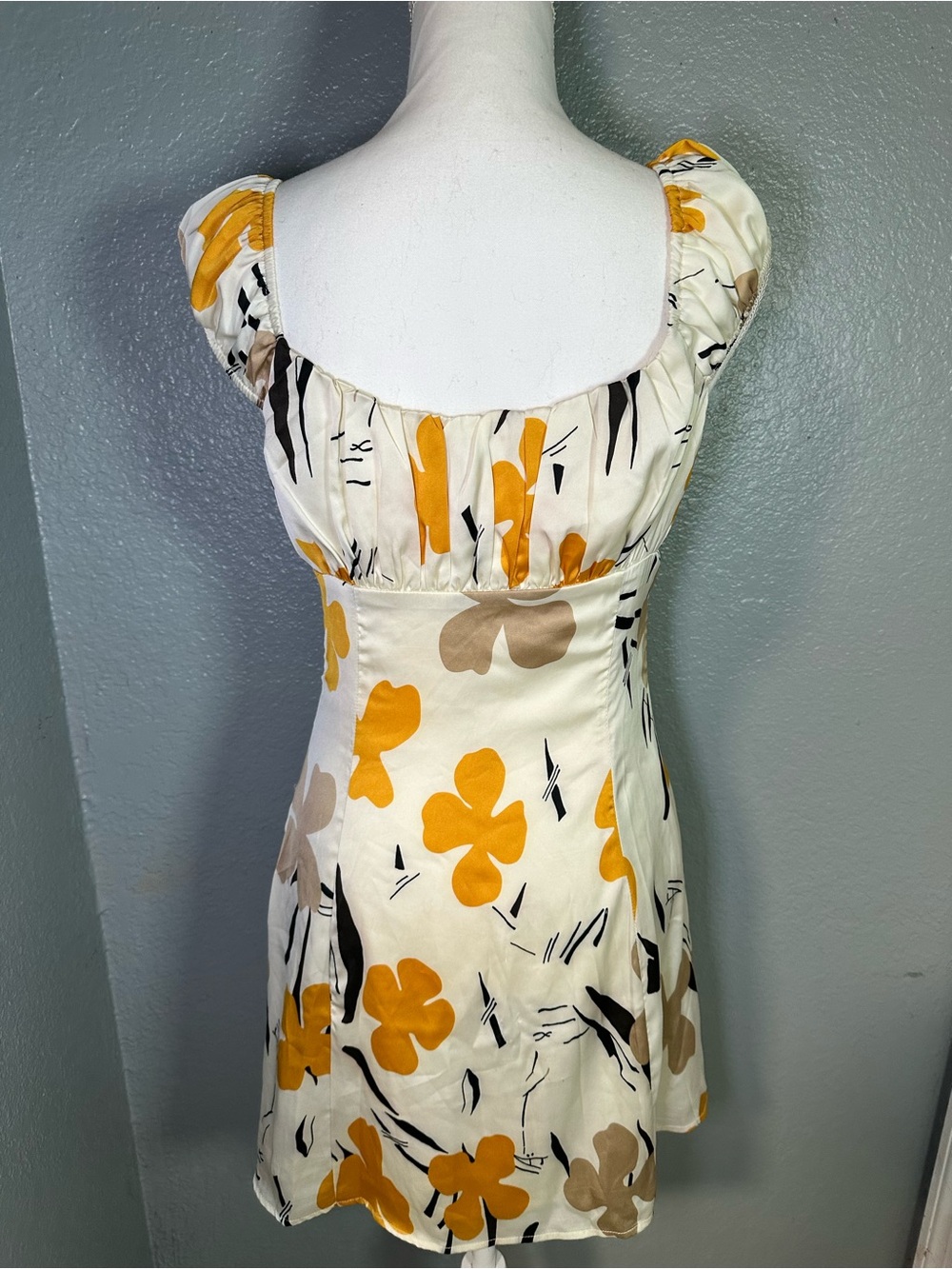 Bailey Rose Floral Puff-Sleeve Mini Dress in Mustard and Cream